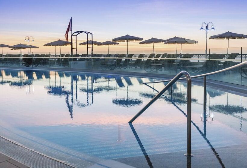 Apartments At Cala Blanca