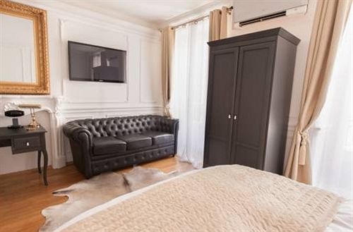 Arts Hotels - Apartments