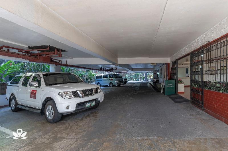 Broadway Court Apartelle 4th Street