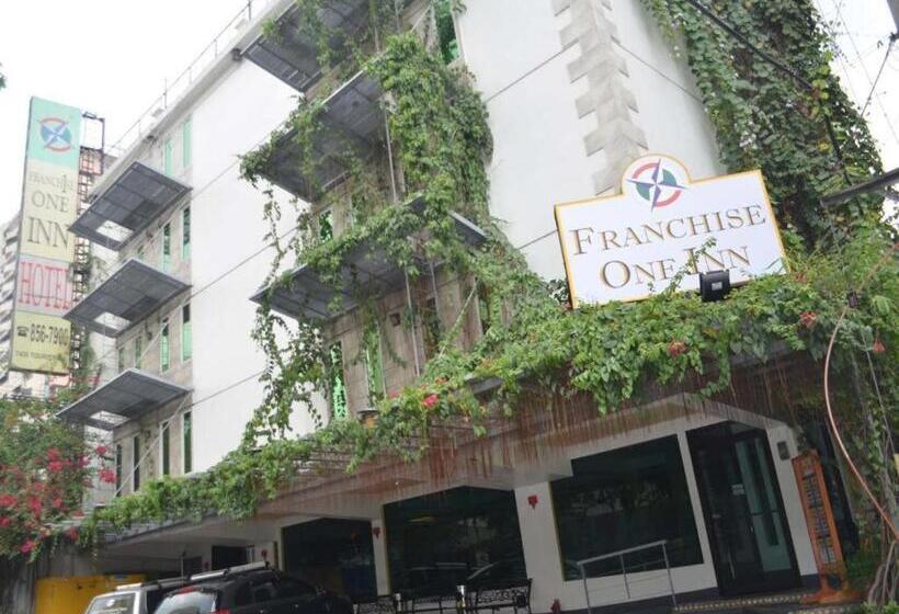 هتل Franchise One
