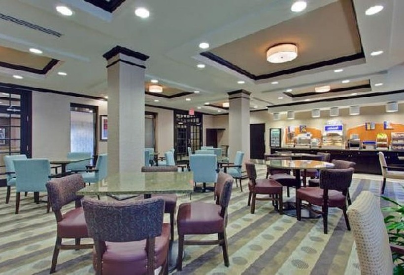 هتل Holiday Inn Express & Suites Ottawa West Nepean, An Ihg