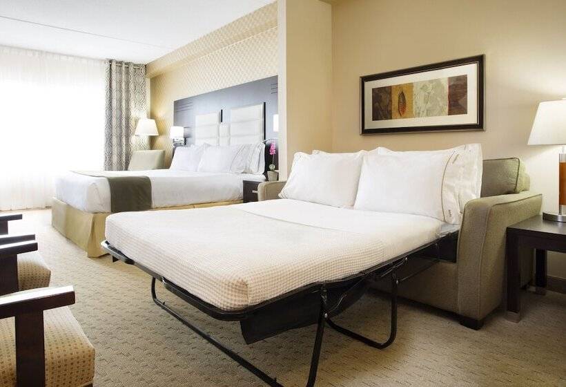 هتل Holiday Inn Express & Suites Ottawa West Nepean, An Ihg