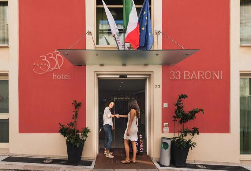 Отель 33 Baroni