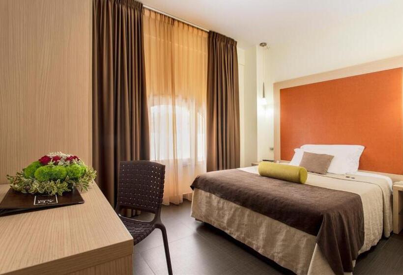 Отель 33 Baroni