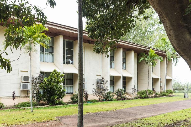 هتل Albatross Bay Resort