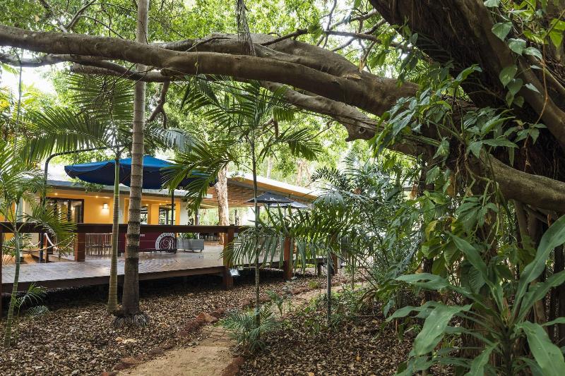 هتل Albatross Bay Resort