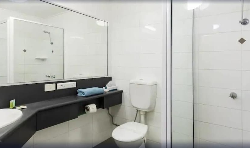 هتل Albatross Bay Resort