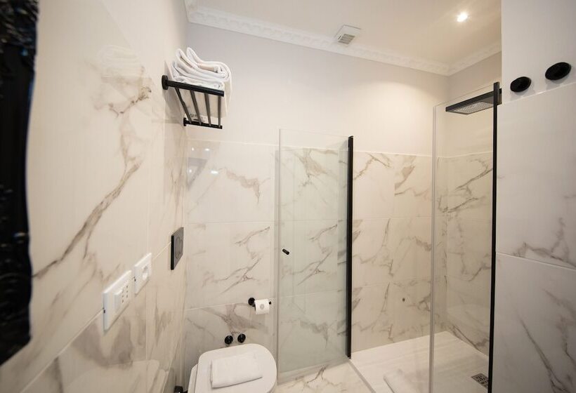 Hotel Albergo Rossini 1936  Small & Charming