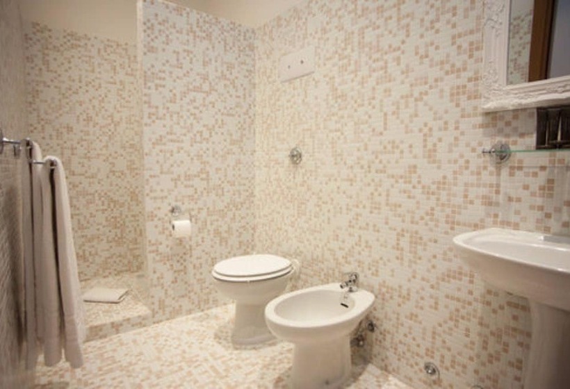 Hotel Albergo Rossini 1936  Small & Charming