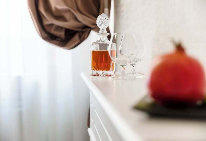 Hotel Albergo Rossini 1936  Small & Charming