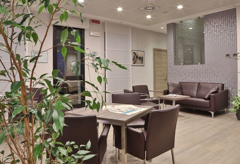 בית מלון כפרי Best Western Plus Borgolecco