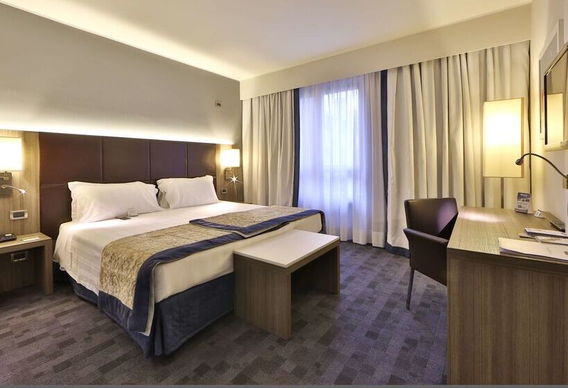 בית מלון כפרי Best Western Plus Borgolecco