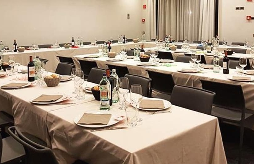 בית מלון כפרי Best Western Plus Borgolecco