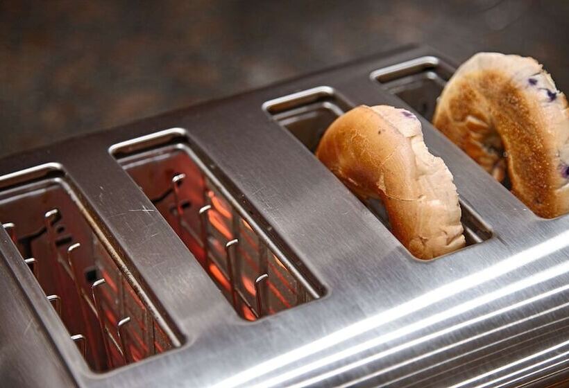 فندق Best Western Plus Chateau Inn Sylvan Lake