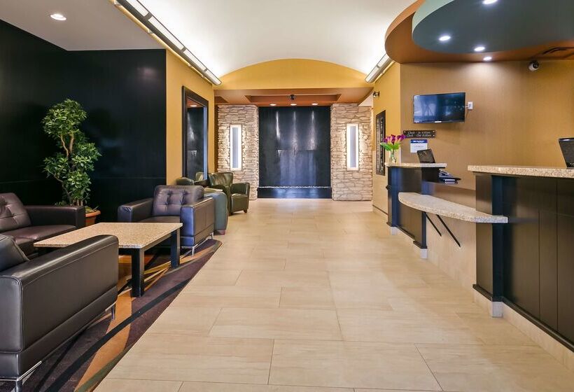 בית מלון כפרי Best Western Plus Sherwood Park Inn & Suites