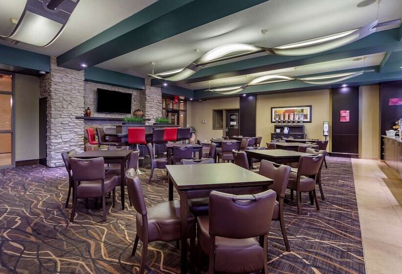 فندق Best Western Plus The Inn At St Albert