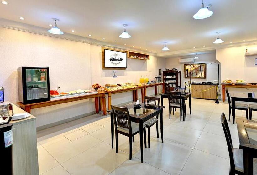 ホテル Bons Tempos