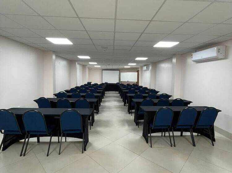 ホテル Bons Tempos