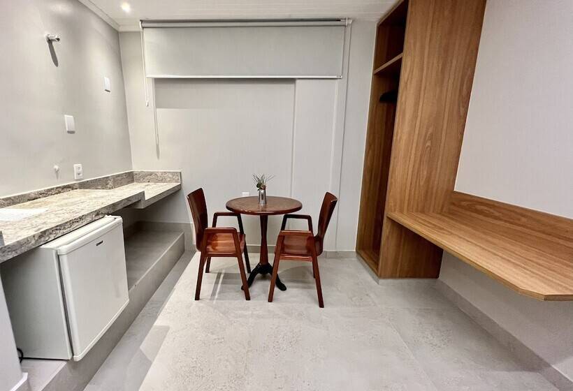 ホテル Bons Tempos