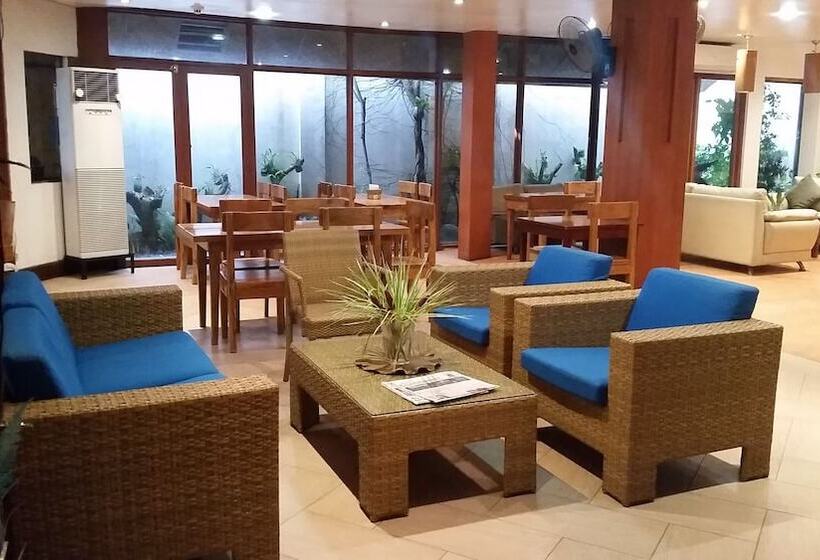 Hotel Boracay Beach Club