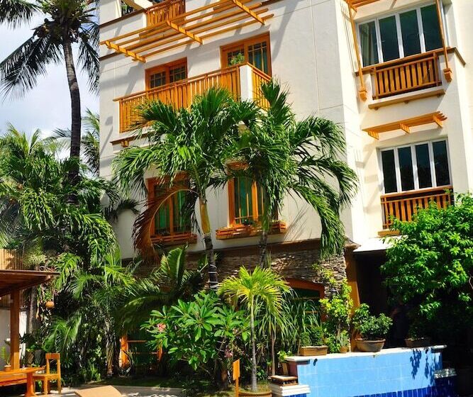 Hotel Boracay Beach Club