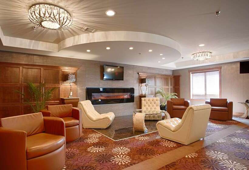 فندق Camrose Resort Casino