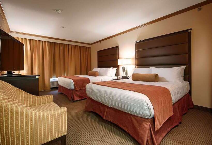 فندق Camrose Resort Casino