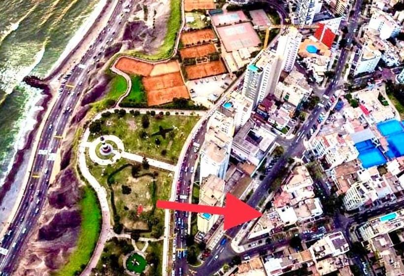 Отель Casa Bella Miraflores