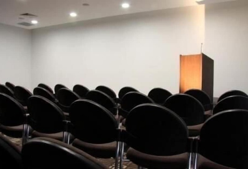 فندق Chancellor Executive Apartments