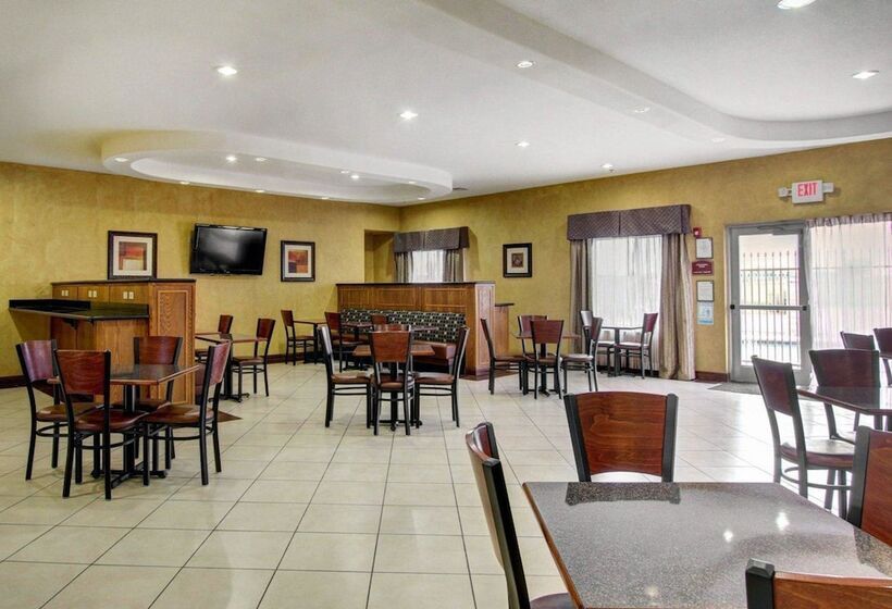 فندق Comfort Inn & Suites