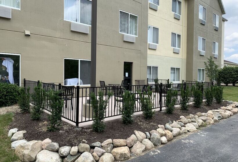 فندق Comfort Suites Auburn Near I69