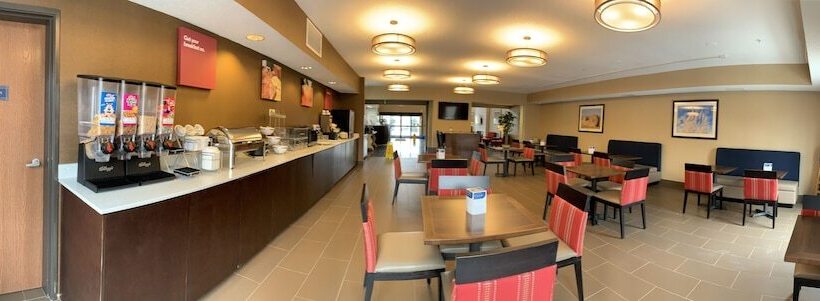 בית מלון כפרי Comfort Suites Auburn Near I69