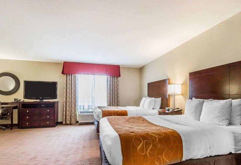 Отель Comfort Suites