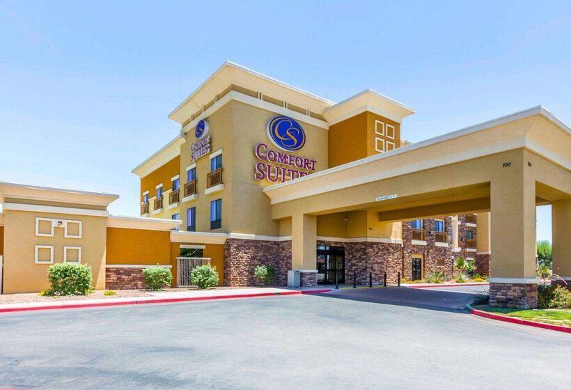 Отель Comfort Suites