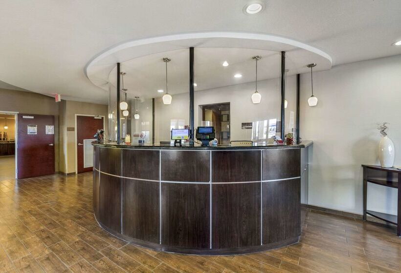 Отель Comfort Suites