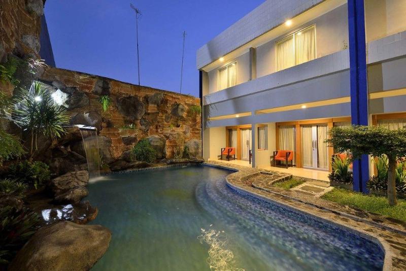 فندق Dafam Cilacap