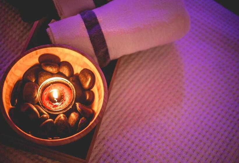 בית מלון כפרי Daniel Herzliya