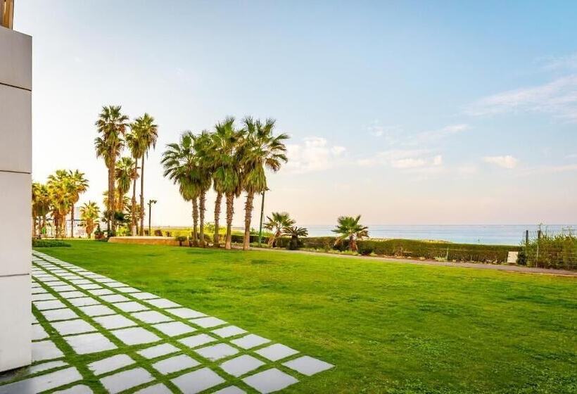 בית מלון כפרי Daniel Herzliya