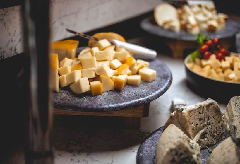 בית מלון כפרי Daniel Herzliya