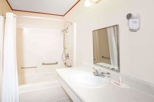 فندق Days Inn By Wyndham Caddo Valley Arkadelphia