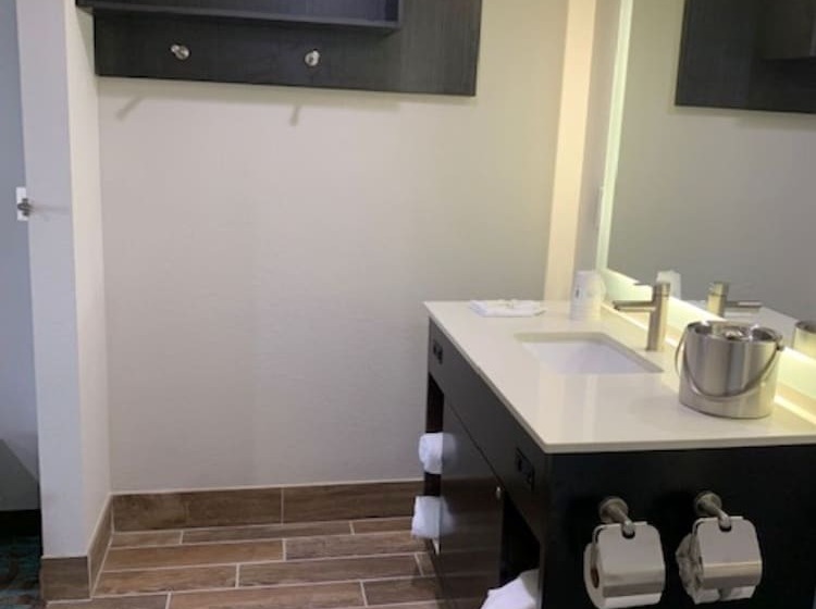 فندق Days Inn By Wyndham Bellville Mansfield