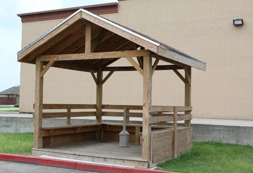 ホテル Days Inn By Wyndham Lumberton