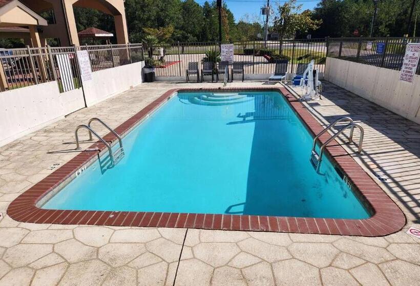 Отель Days Inn By Wyndham Lumberton