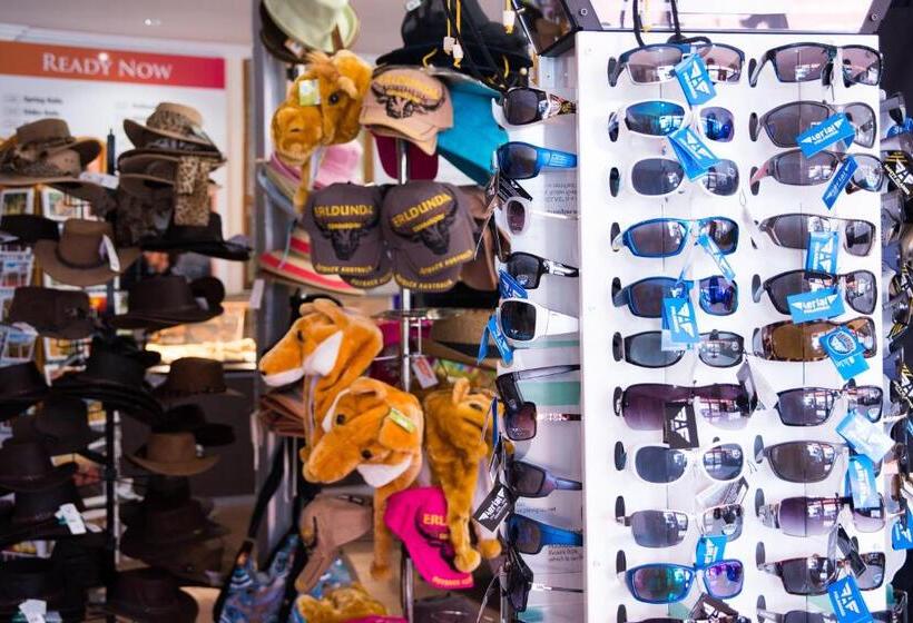 فندق Erldunda Desert Oaks Resort