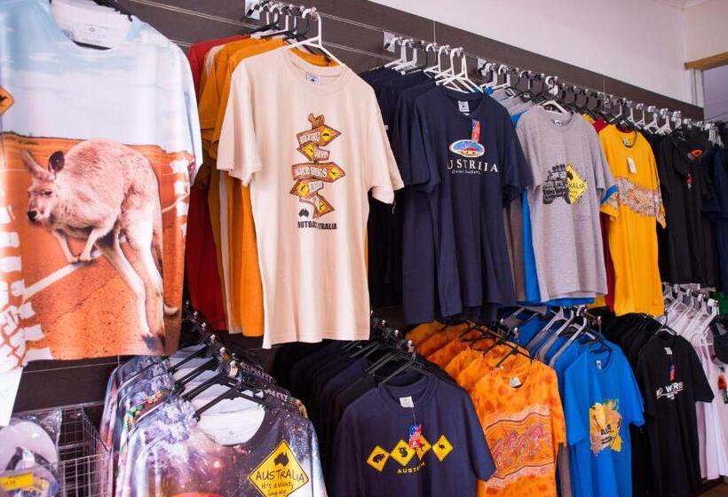 فندق Erldunda Desert Oaks Resort