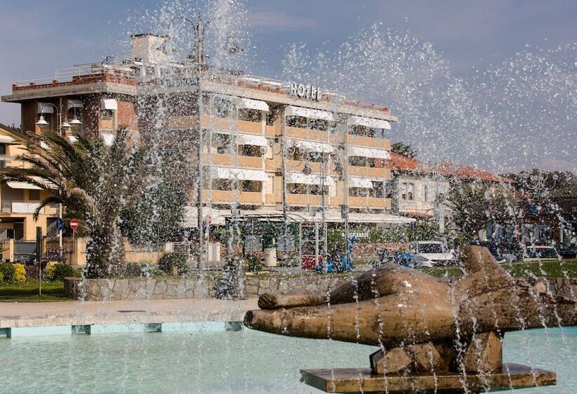 בית מלון כפרי Esplanade