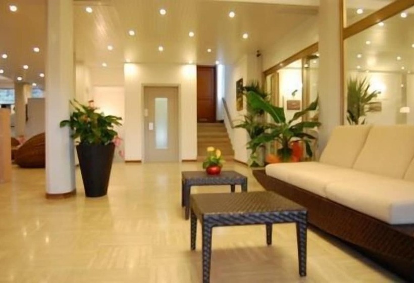 בית מלון כפרי Esplanade