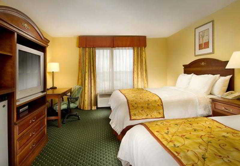 فندق Fairfield Inn & Suites By Marriott Marshall