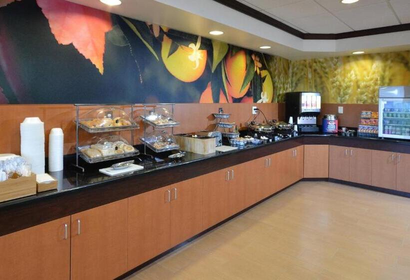 בית מלון כפרי Fairfield Inn & Suites Wytheville