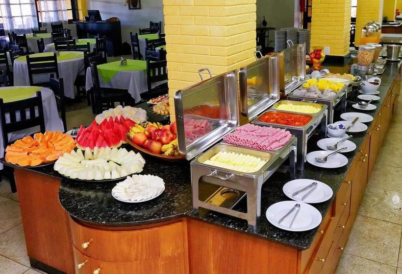 ホテル Flamboyant & Convention